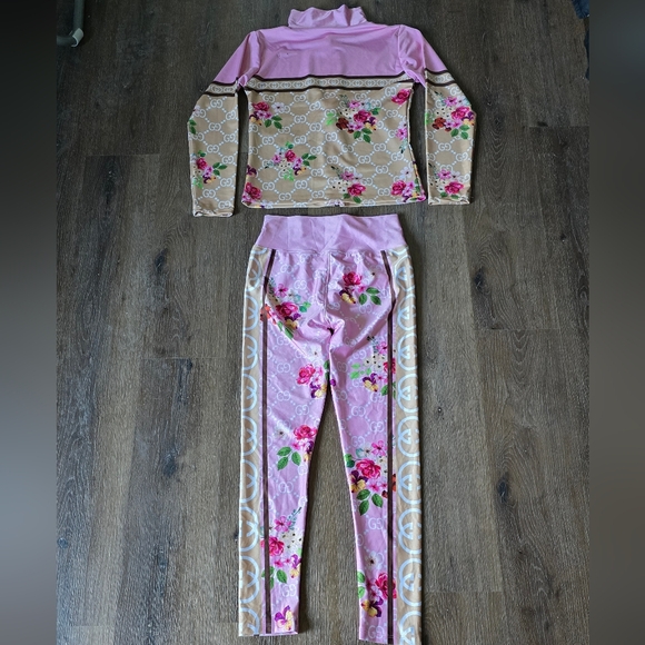 Matching Set - Picture 7 of 8